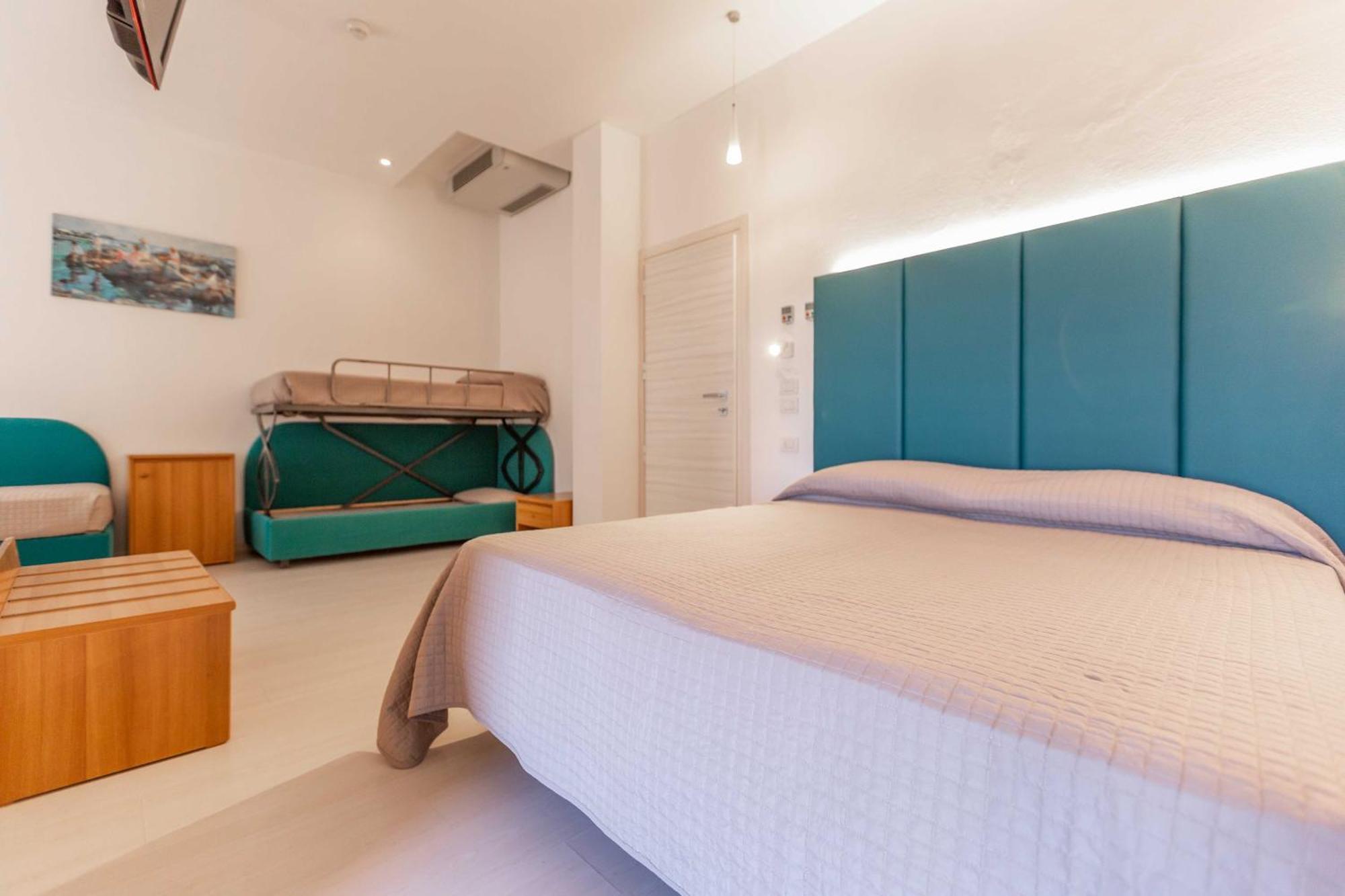 Ribot Hotel